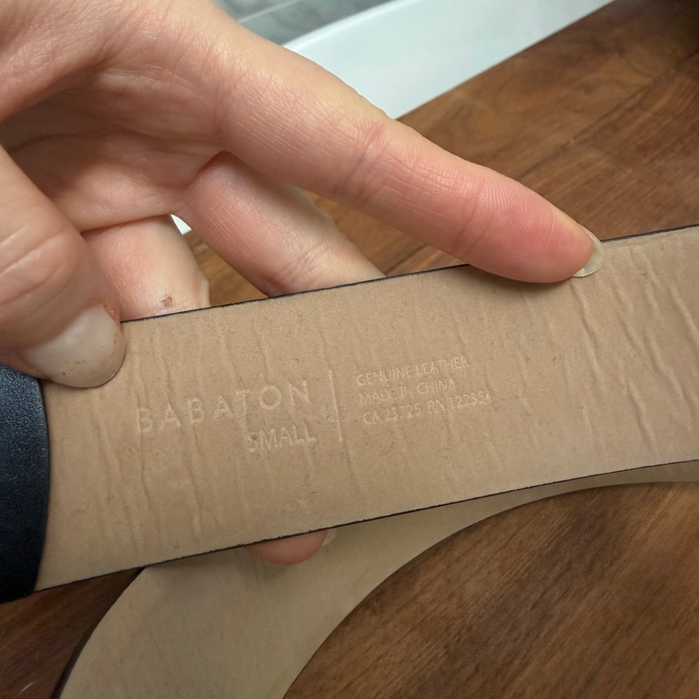 Babaton vegan leather belt - Picture 3 of 4